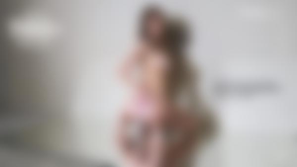 Captura de tela #10 do filme Anna L. Ensaio fotográfico com um vibrador enorme e louco