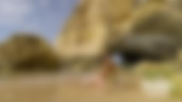 Screenshot #10 dal film Servizio fotografico di Anna L Naked Beach