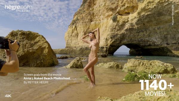 Screenshot #5 dal film Servizio fotografico di Anna L Naked Beach