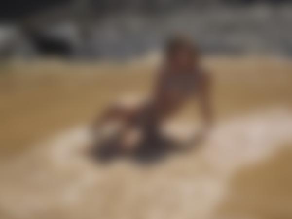 Image n° 11 de la galerie Anna L voyeuse plage